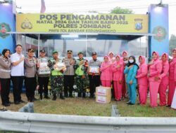 Wakapolres Jombang Bersama Bhayangkari Tinjau Pospam Dan Posyan Operasi Lilin Semeru 2024
