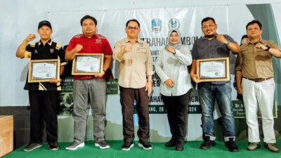 PT. CJI Ploso Jombang Saat Terima Penghargaan dari Dinas Kehutanan Provinsi Jawa Timur Sabtu (29/12/2024)