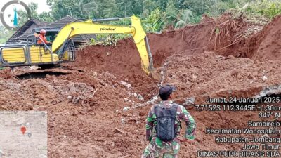 Longsor Wonosalam Dinas PUPR Jombang Kirim Alat Berat dan Tenaga Ahli