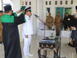 Shollahuddin Resmi Dilantik Sebagai KDAW Desa Karobelah