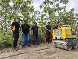 Bupati Jombang Tinjau Jalan Rusak Kedungdendeng, Rp 2 Miliar Dianggarkan untuk Perbaikan