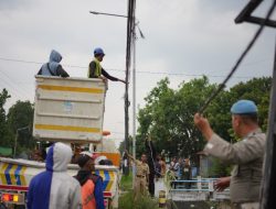 Pemkab Jombang Gelar Operasi Empati, Tertibkan Kabel FO Yang Membahayakan Warga