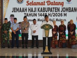 Bupati Warsubi Sambut Kepulangan Jemaah Haji Kloter 60 Dan 61 Di Pendopo Kabupaten Jombang